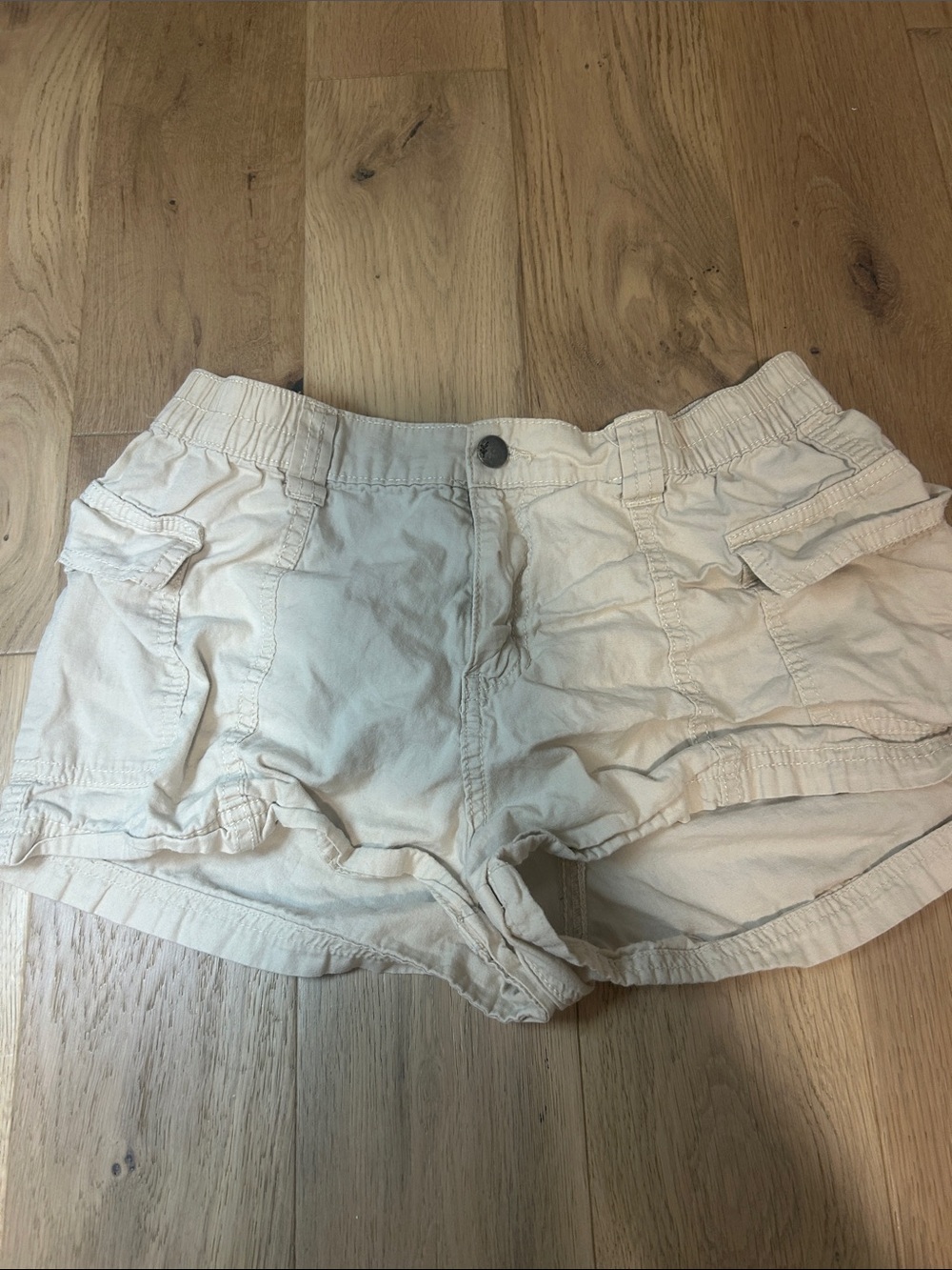 Harlow Cream Cargo Shorts with Utility Pockets